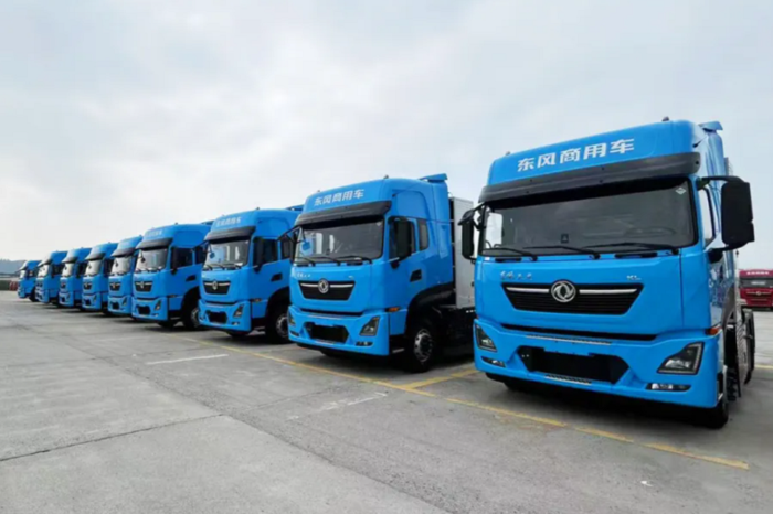 【第一商用車網(wǎng) 原創(chuàng)】2024年的最后一個月，新能源牽引車?yán)^續(xù)狂飆。