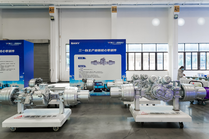 1月6日，三一工車事業(yè)部2025款新品發(fā)布會成功在長沙產(chǎn)業(yè)園圓滿舉辦。來自行業(yè)重點(diǎn)客戶、產(chǎn)業(yè)合作伙伴、行業(yè)媒體等共同見證了此次活動。