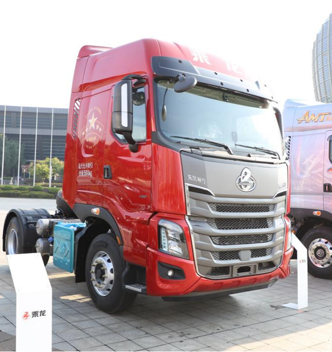 乘龍H7 4×2港口牽引車5.png