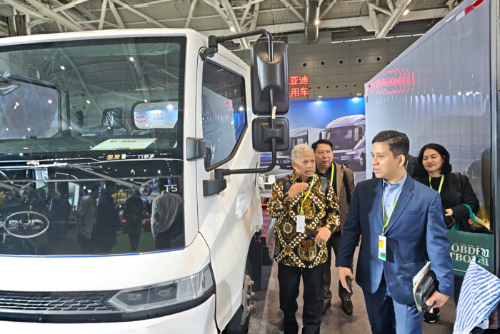 比亞迪2025款輕卡T5矩陣亮相深圳國際商用車生態(tài)博覽會2.png