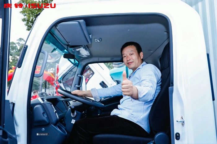 品質(zhì)性價比拉滿，輕卡中高端之星！慶鈴五十鈴新600系列驚艷深圳！7.jpg