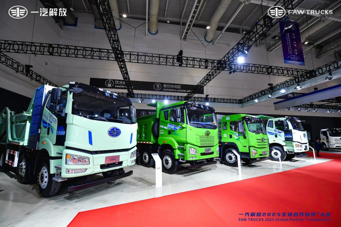 解放新能源自卸車.JPG