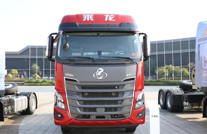 乘龍H7 4×2港口牽引車.jpg