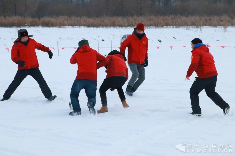江鈴特順黑河英雄會冰雪挑戰(zhàn)激情上演