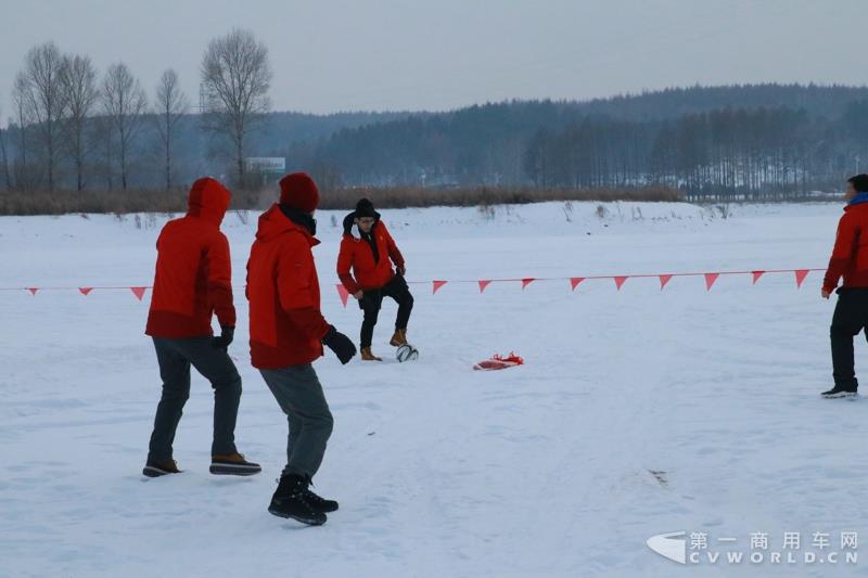 江鈴特順黑河英雄會冰雪挑戰(zhàn)激情上演