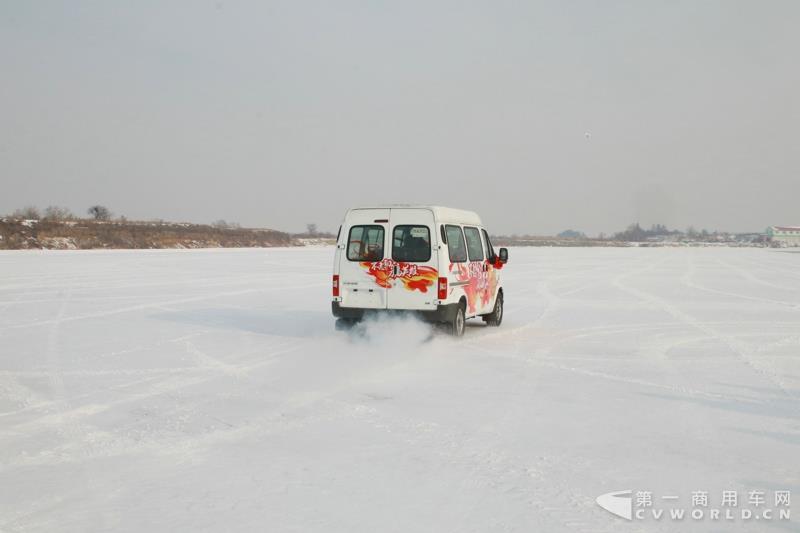 江鈴特順黑河英雄會冰雪挑戰(zhàn)激情上演
