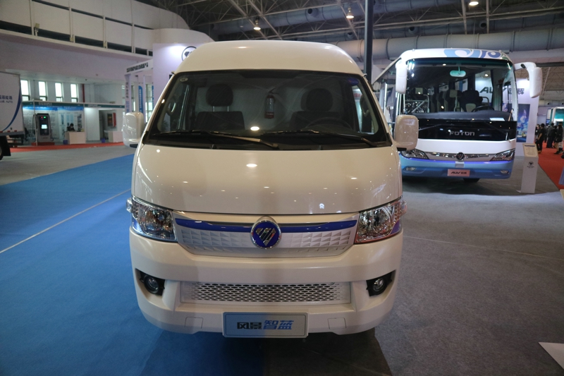 風(fēng)景智藍(lán)純電動廂式物流車